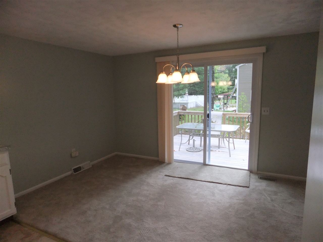 8 Lorraine Road Merrimack, NH 03054 - Photo 6 of 30