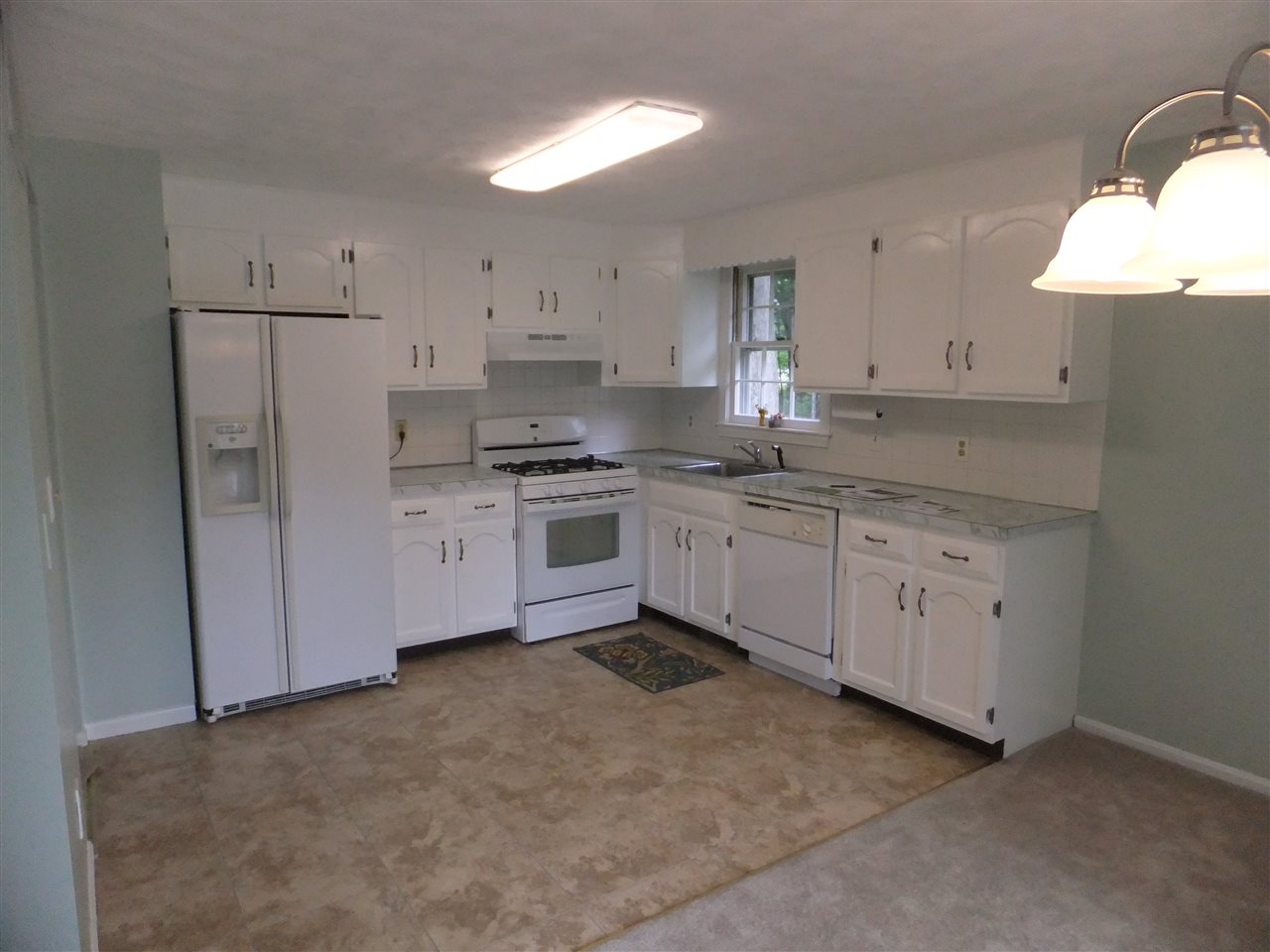8 Lorraine Road Merrimack, NH 03054 - Photo 8 of 30