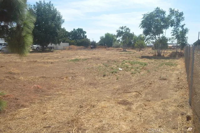 $225,000 | 671 West Ave L, Calimesa, CA 92320