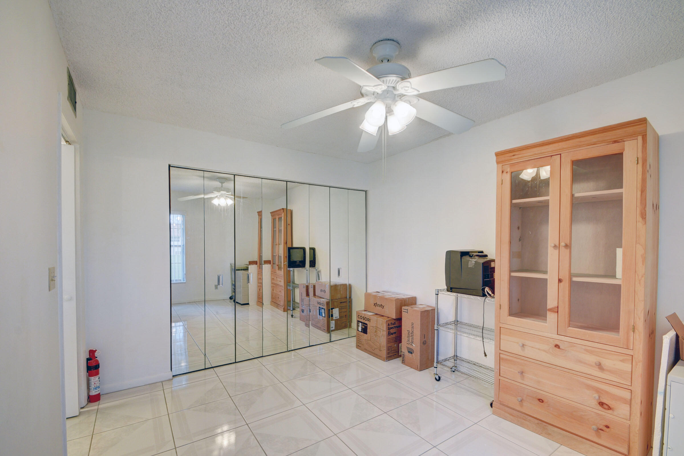 330 Cape Cod Circle, Unit B Lake Worth, FL 33467 - Photo 12 of 26 13_apartment (13)