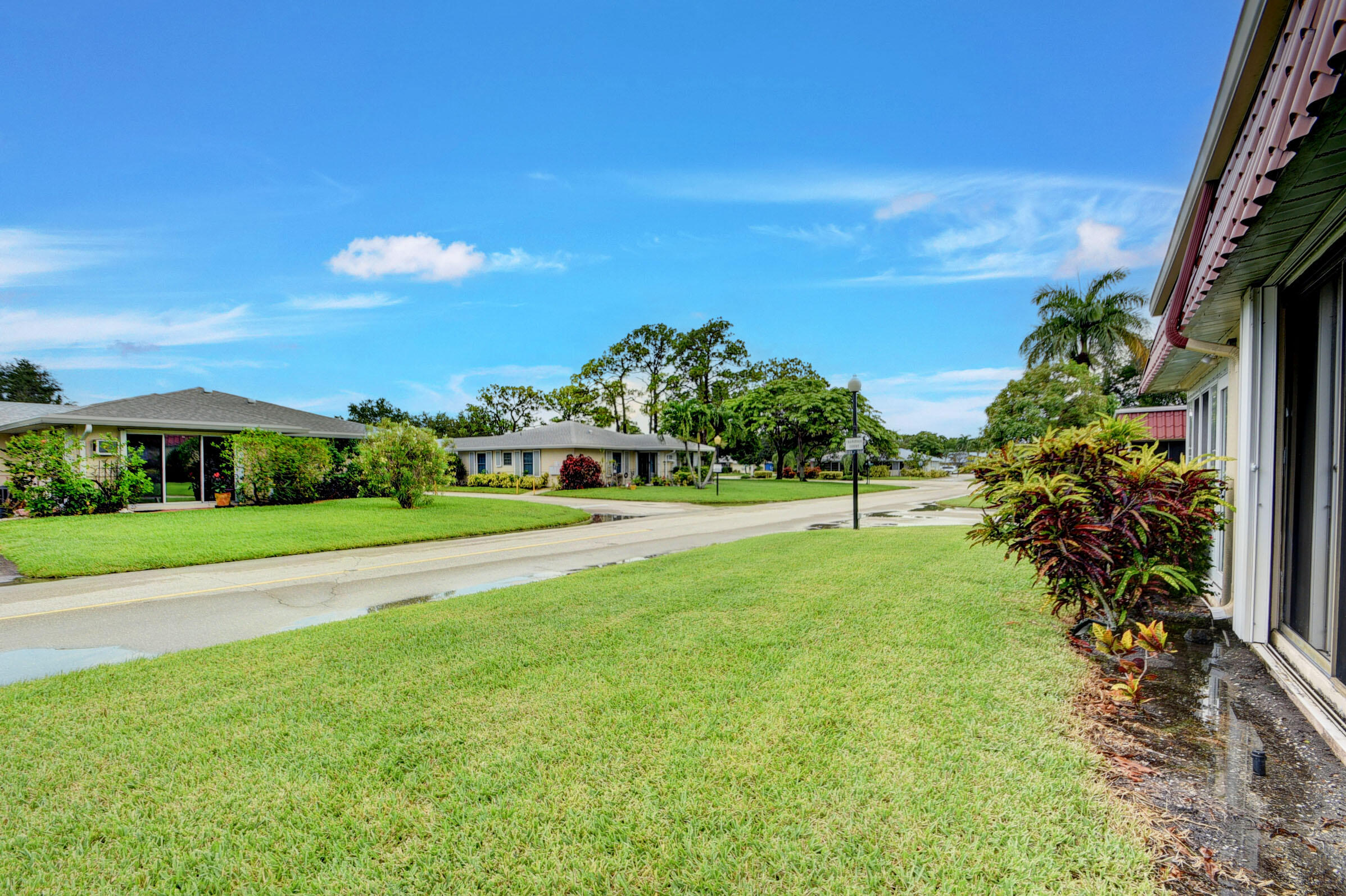 330 Cape Cod Circle, Unit B Lake Worth, FL 33467 - Photo 16 of 26 17_apartment (17)