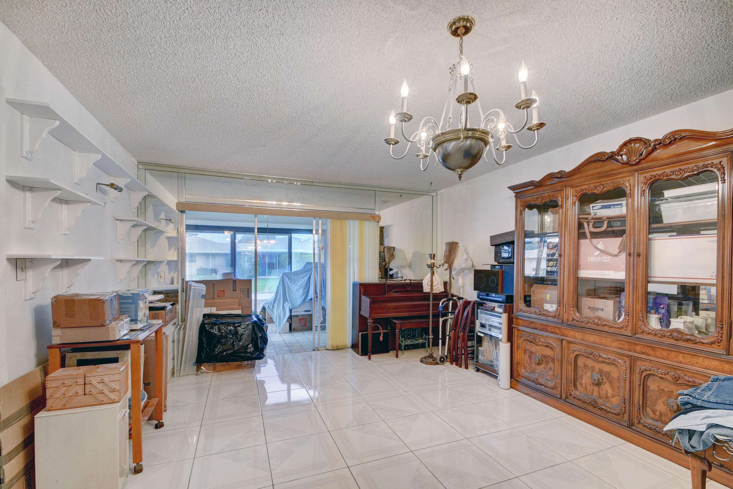 330 Cape Cod Circle, Unit B Lake Worth, FL 33467 - Photo 6 of 26 06_apartment (6)