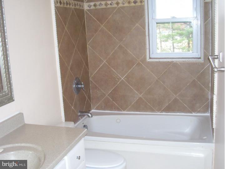 3 Sherbrooke Road Ewing, NJ 08638 - Photo 5 of 10