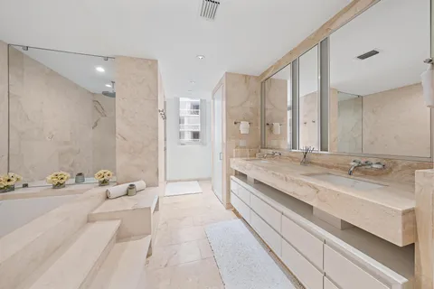 $2,200,000 | 3550 South Ocean Boulevard, Unit 3D, South Palm Beach, FL 33480