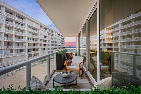 $2,200,000 | 3550 South Ocean Boulevard, Unit 3D, South Palm Beach, FL 33480
