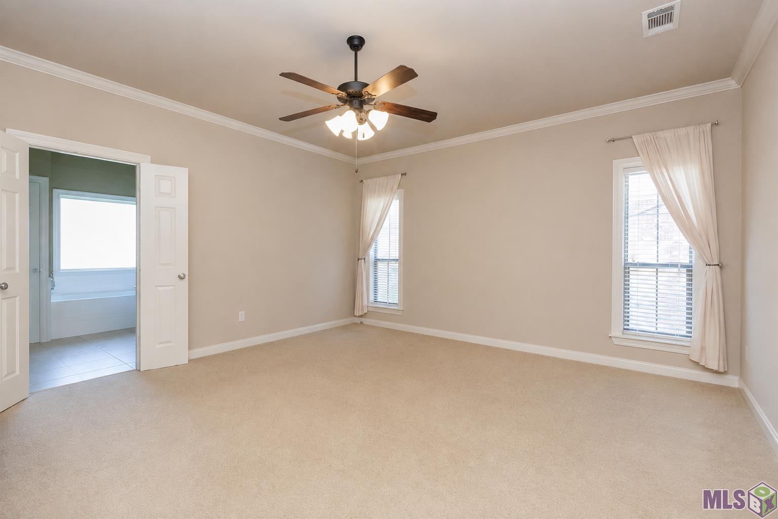 10743 Hillbrook Avenue Baton Rouge, LA 70810 - Photo 4 of 27