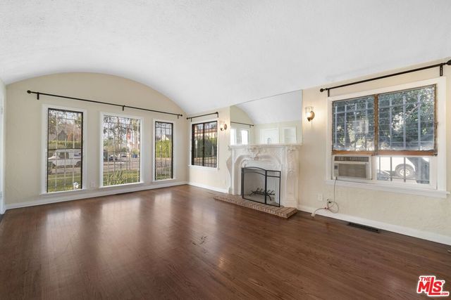 $4,795 | 750 North Spaulding Avenue, Los Angeles, CA 90046