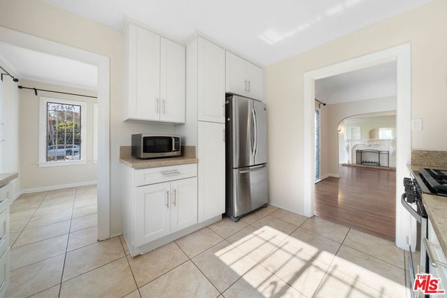 $4,795 | 750 North Spaulding Avenue, Los Angeles, CA 90046