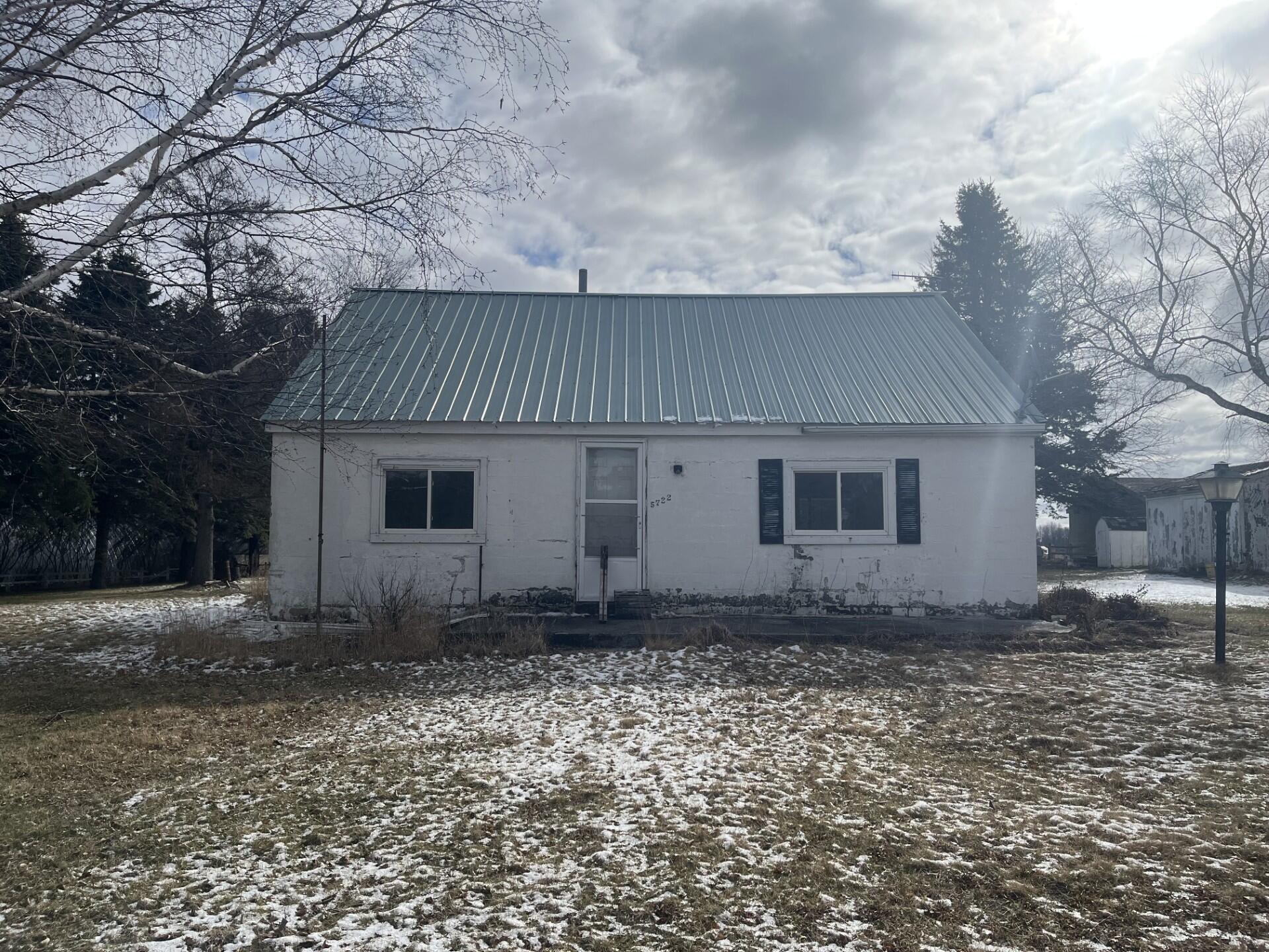 5722 Wyman Road Edmore, MI 48829 - Photo 1 of 10 5722 Wyman