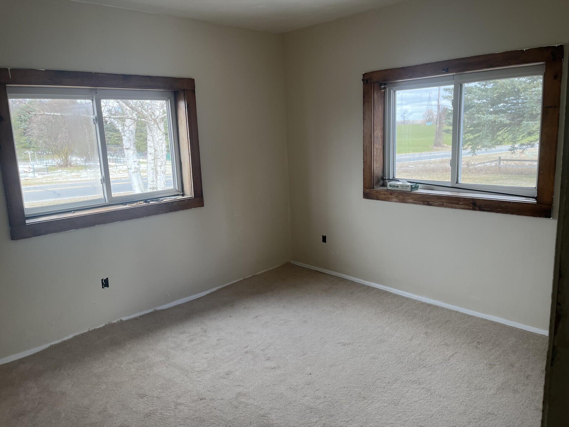5722 Wyman Road Edmore, MI 48829 - Photo 4 of 10 thumbnail_IMG_9418