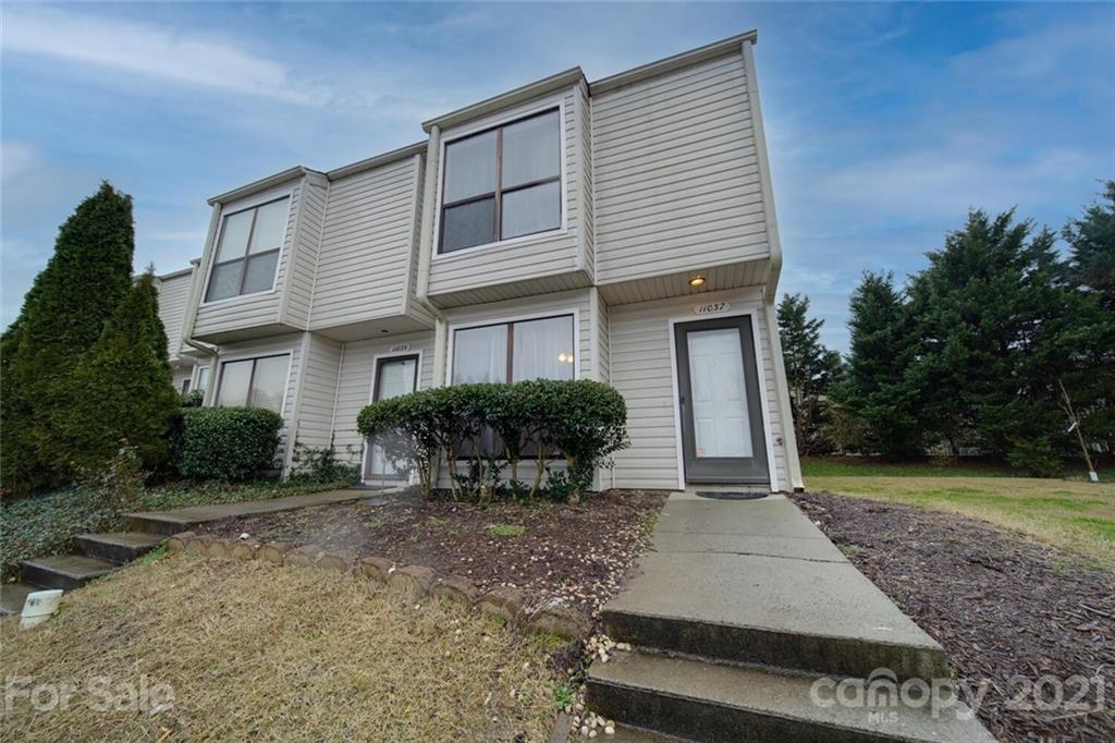 11037 Carmel Crossing Road Charlotte, NC 28226 - Photo 2 of 30