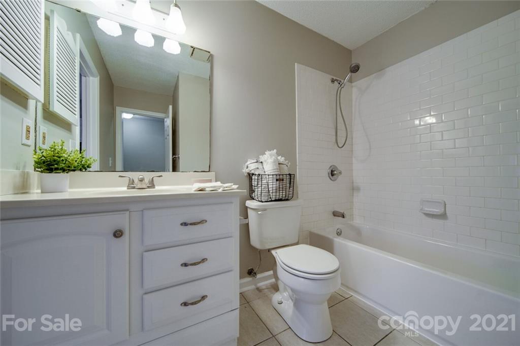 11037 Carmel Crossing Road Charlotte, NC 28226 - Photo 22 of 30
