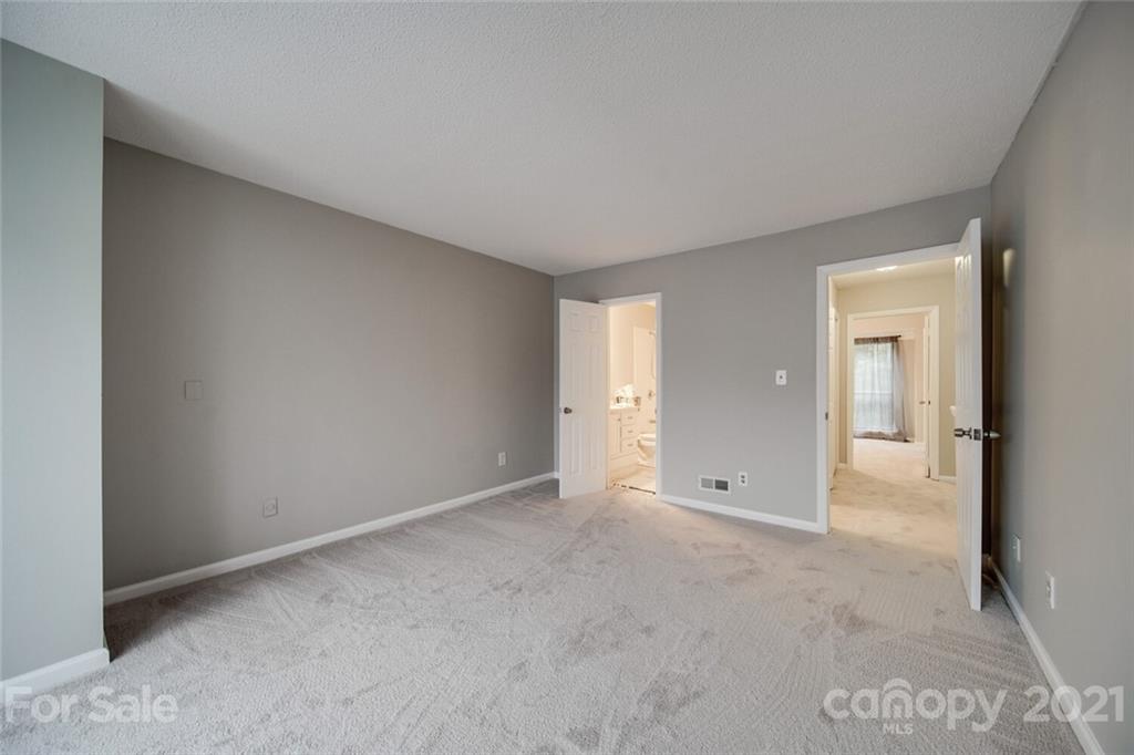 11037 Carmel Crossing Road Charlotte, NC 28226 - Photo 26 of 30