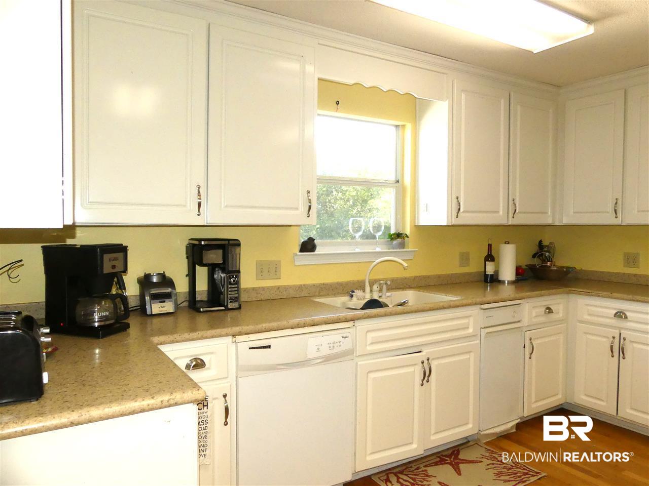 32816 River Road Orange Beach, AL 36561 - Photo 4 of 16 Kitchen