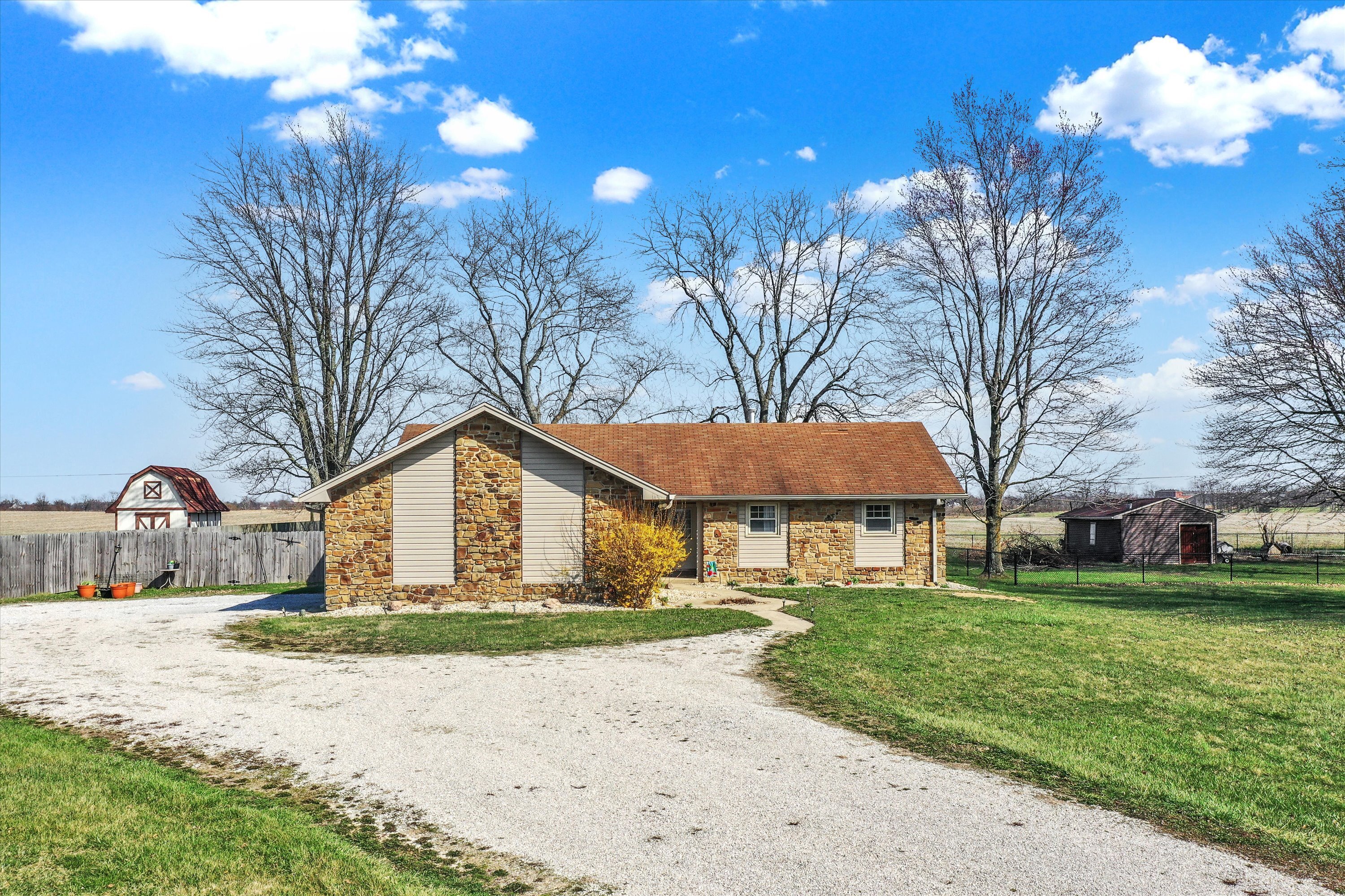 2837 North Centerline Road Franklin, IN 46131 - Photo 3 of 46 Gallery Image 3