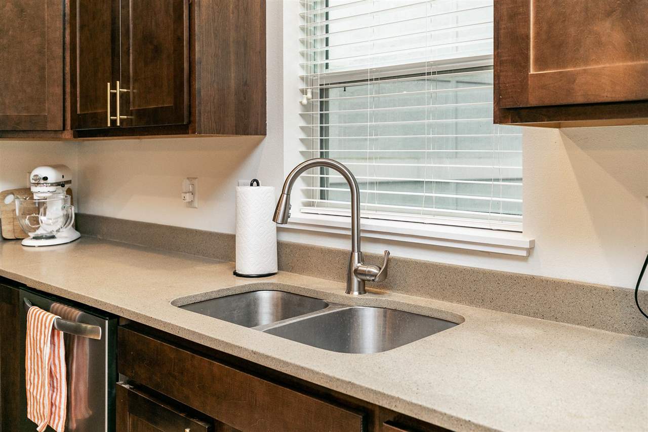 275 Holiday Road Coralville, IA 52241 - Photo 17 of 31 Gallery Image 17