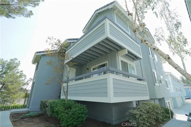 $3,000 | 20307 Rue Crevier, Unit 577, Canyon Country, CA 91351