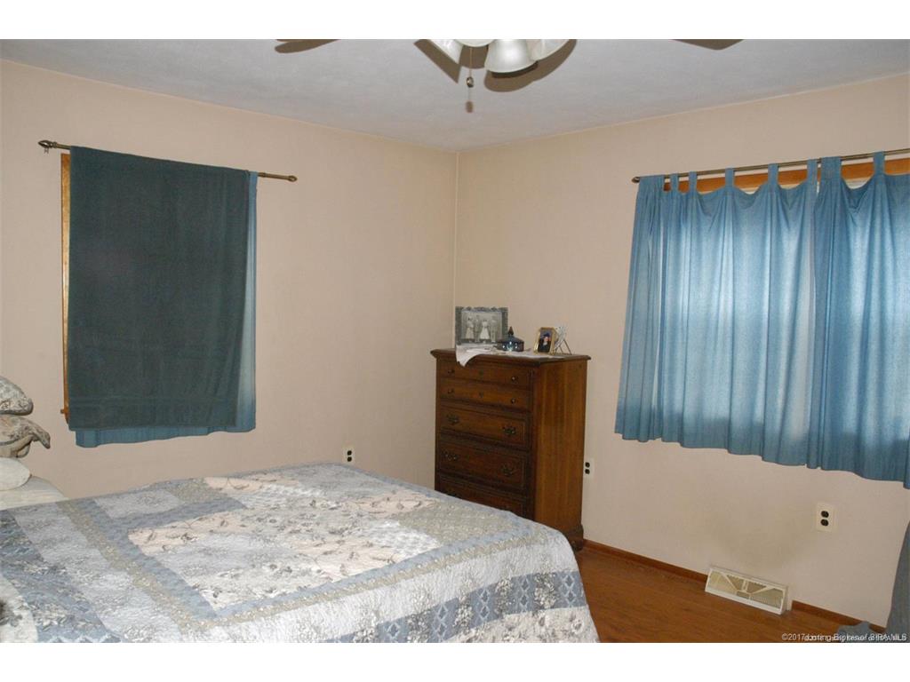 5968 West Luther Road Floyds Knobs, IN 47119 - Photo 15 of 28