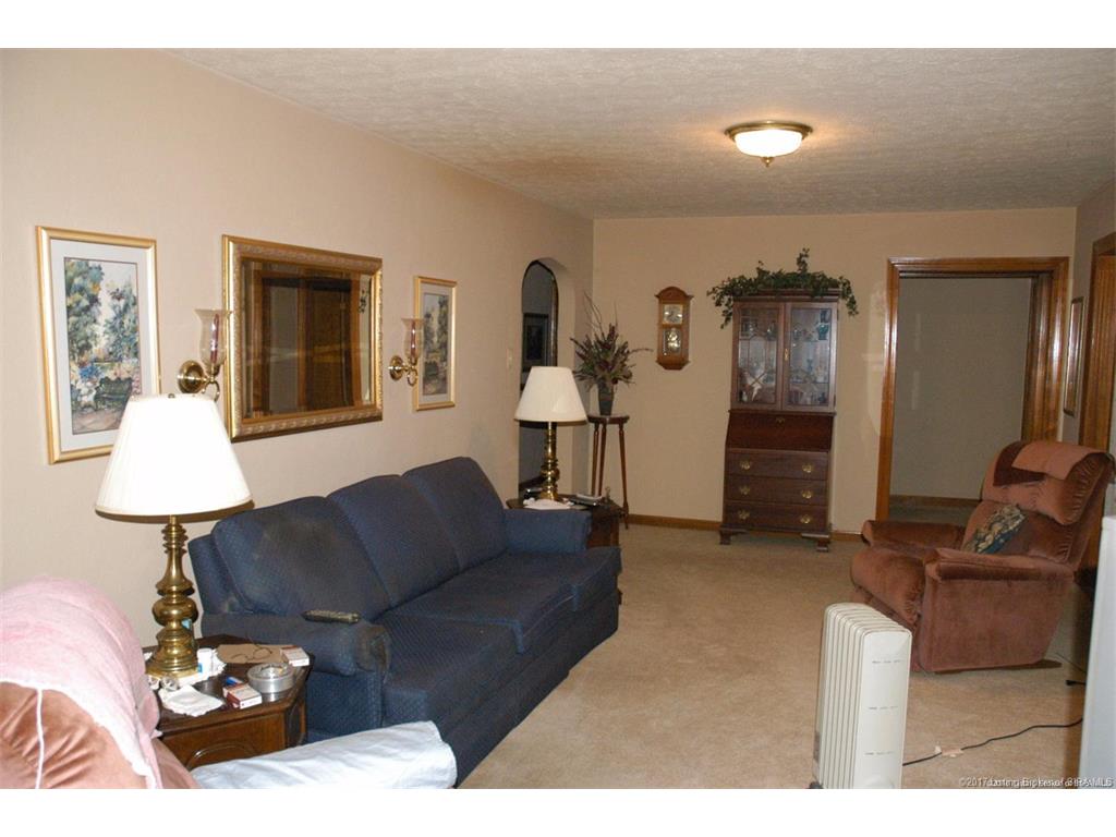 5968 West Luther Road Floyds Knobs, IN 47119 - Photo 2 of 28