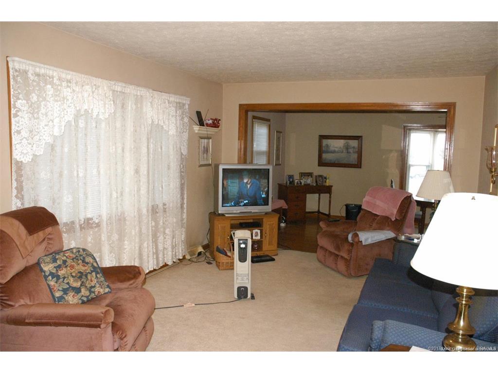 5968 West Luther Road Floyds Knobs, IN 47119 - Photo 3 of 28