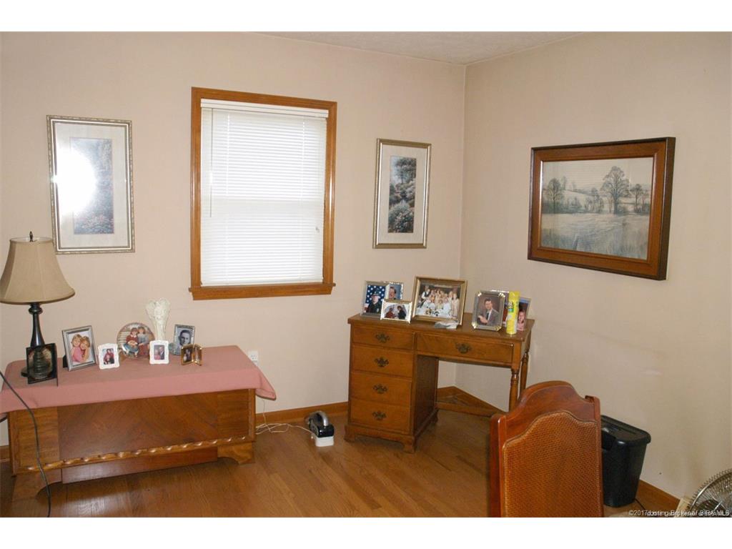 5968 West Luther Road Floyds Knobs, IN 47119 - Photo 9 of 28