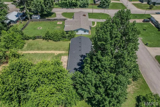 $229,000 | 1507 Finn Drive, Lebanon, MO 65536