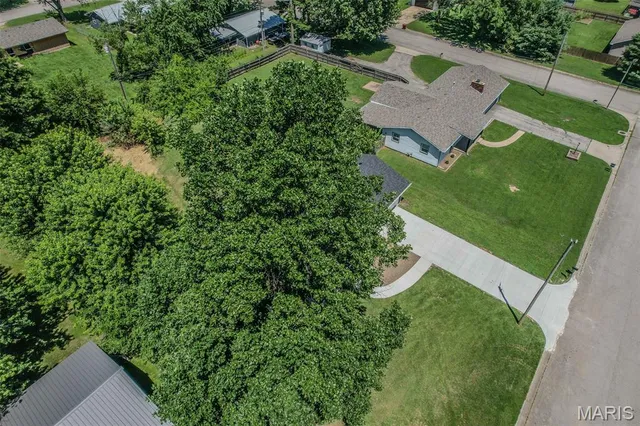 $229,000 | 1507 Finn Drive, Lebanon, MO 65536