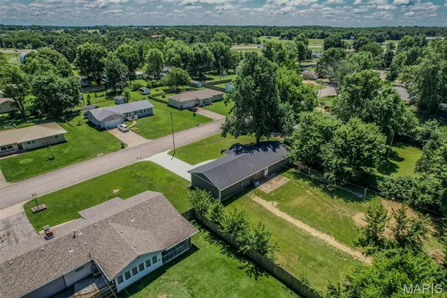 $229,000 | 1507 Finn Drive, Lebanon, MO 65536