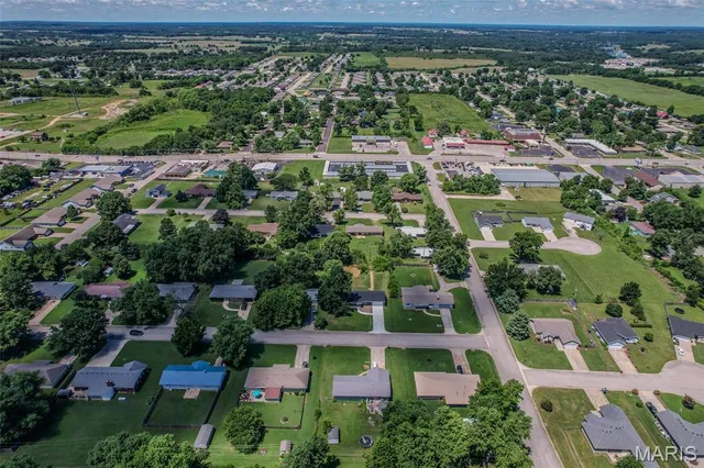 $229,000 | 1507 Finn Drive, Lebanon, MO 65536