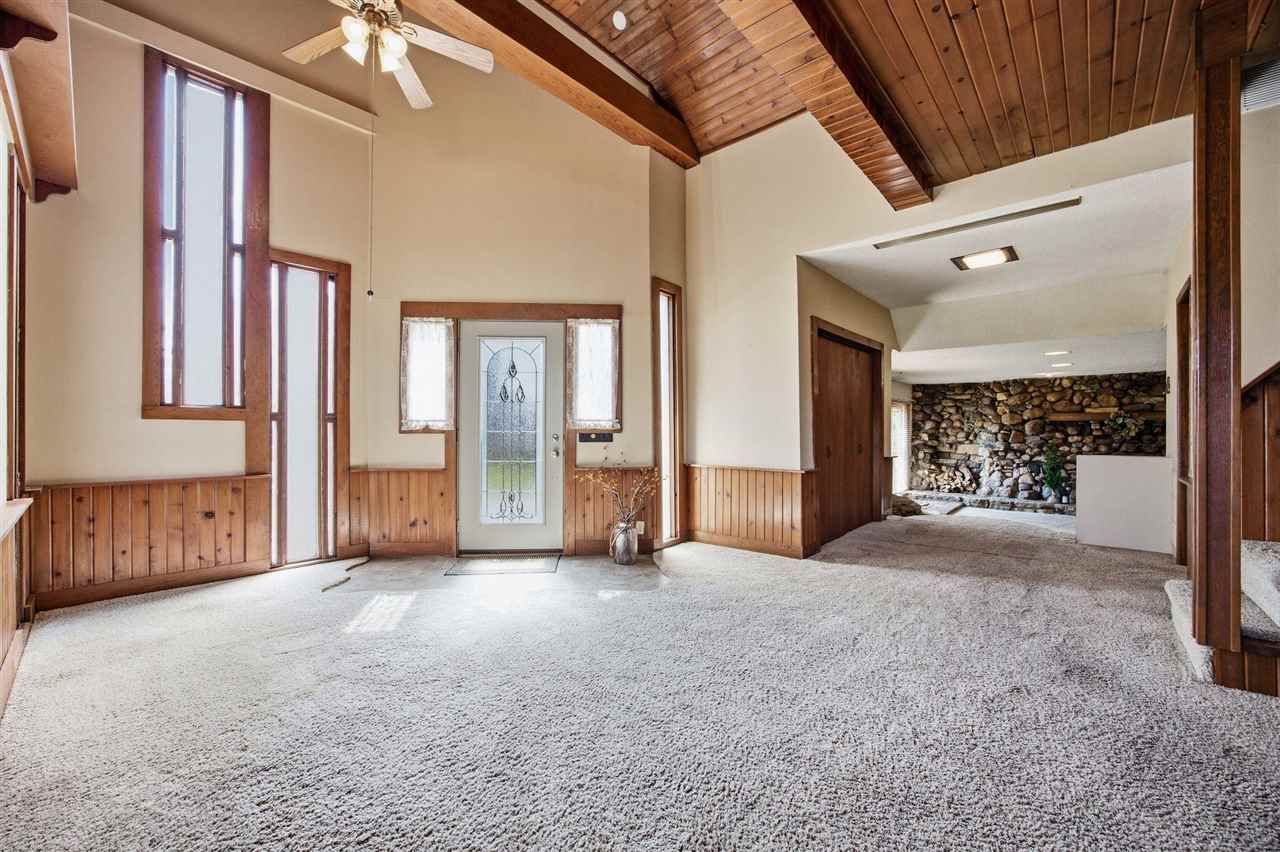 1795 Lake Manor Road Northeast Solon, IA 52333 - Photo 4 of 43 Gallery Image 4