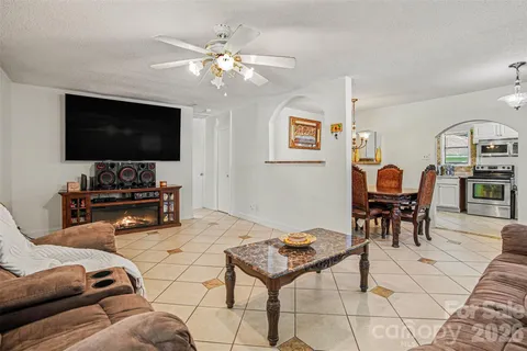 $285,000 | 1101 Choyce Avenue, Charlotte, NC 28217