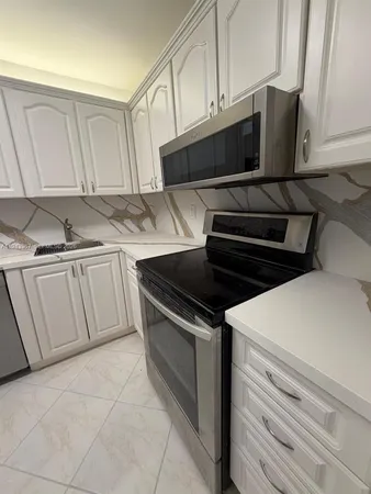 $3,500 | 9273 Collins Avenue, Unit 607, Surfside, FL 33154