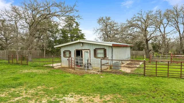 $2,500,000 | 103 County Road 103, Giddings, TX 78942