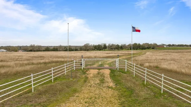 $2,500,000 | 103 County Road 103, Giddings, TX 78942