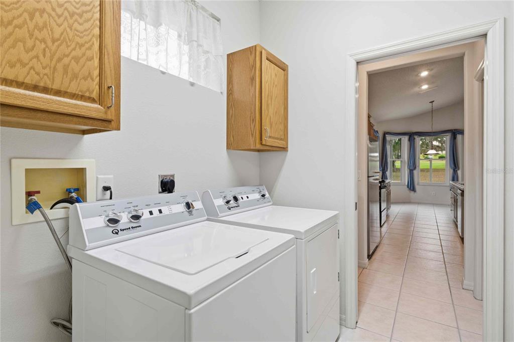 680 West Doerr Path Hernando, FL 34442 - Photo 35 of 48 a utility room with dryer and washer