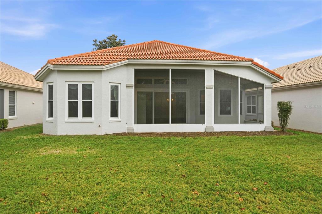680 West Doerr Path Hernando, FL 34442 - Photo 39 of 48 a view of a house with a garden