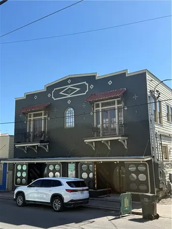 $1,825 | 4512 Freret Street, Unit 201, New Orleans, LA 70115