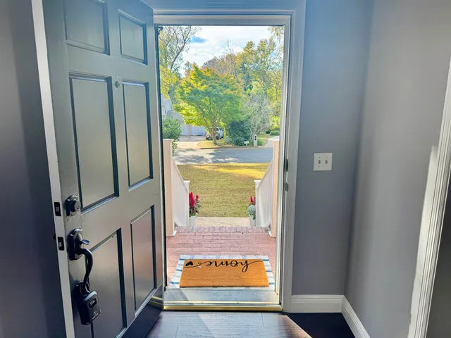 $435,000 | 3915 Royal Oaks Drive, Tallahassee, FL 32309