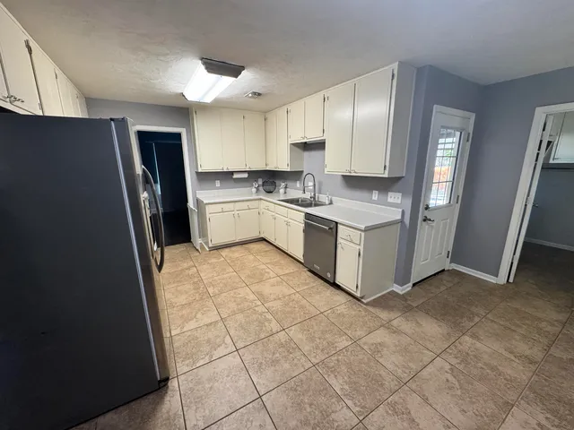 $435,000 | 3915 Royal Oaks Drive, Tallahassee, FL 32309