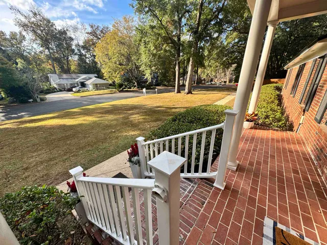 $435,000 | 3915 Royal Oaks Drive, Tallahassee, FL 32309