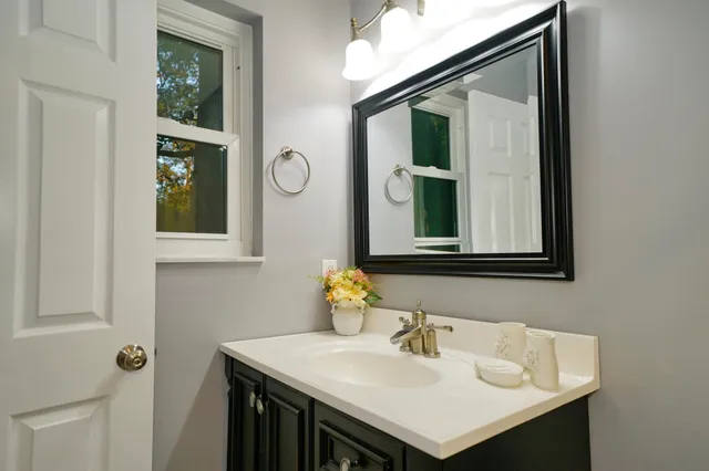 $435,000 | 3915 Royal Oaks Drive, Tallahassee, FL 32309