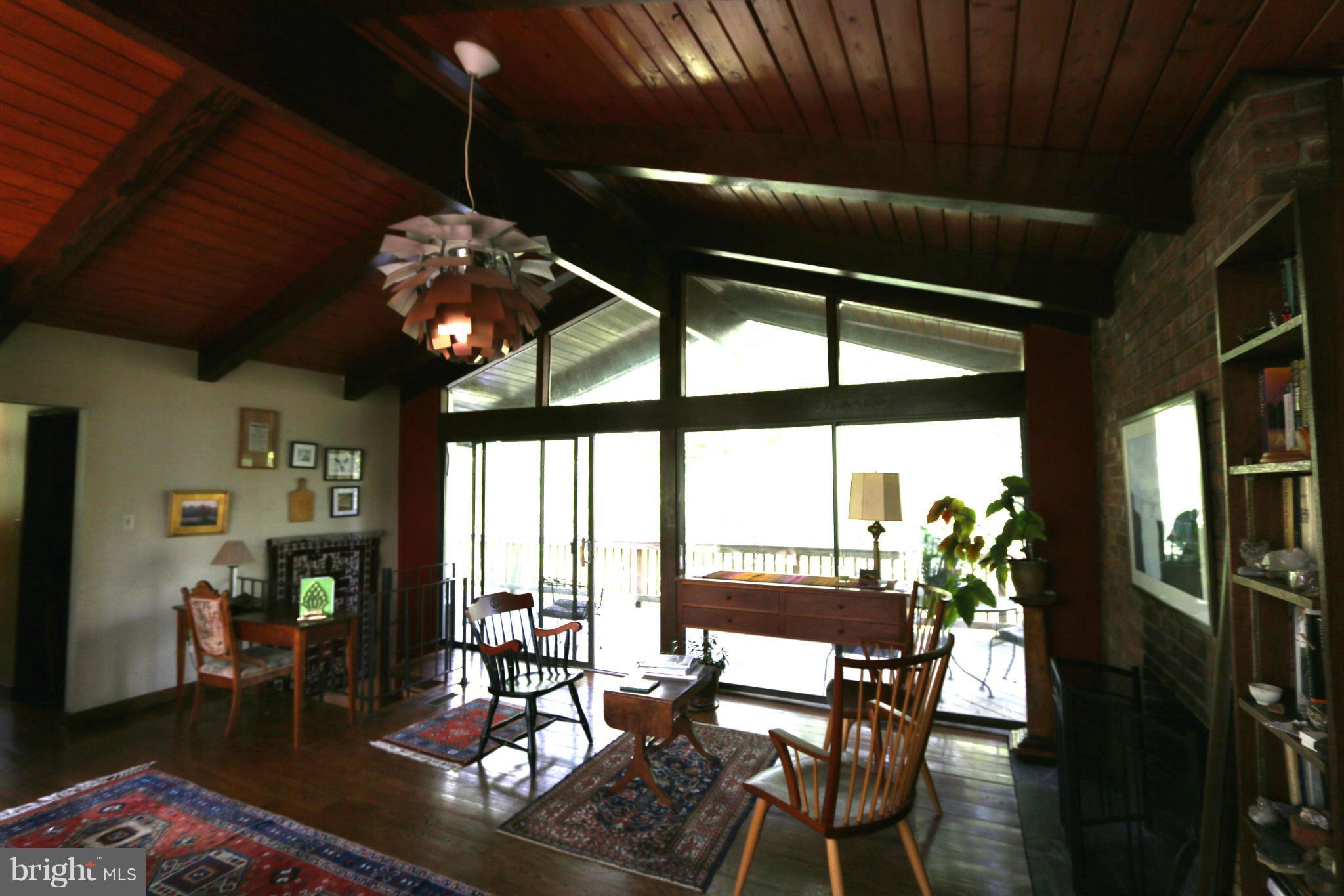 785 Brooke Road Fredericksburg, VA 22405 - Photo 4 of 24 Living Room