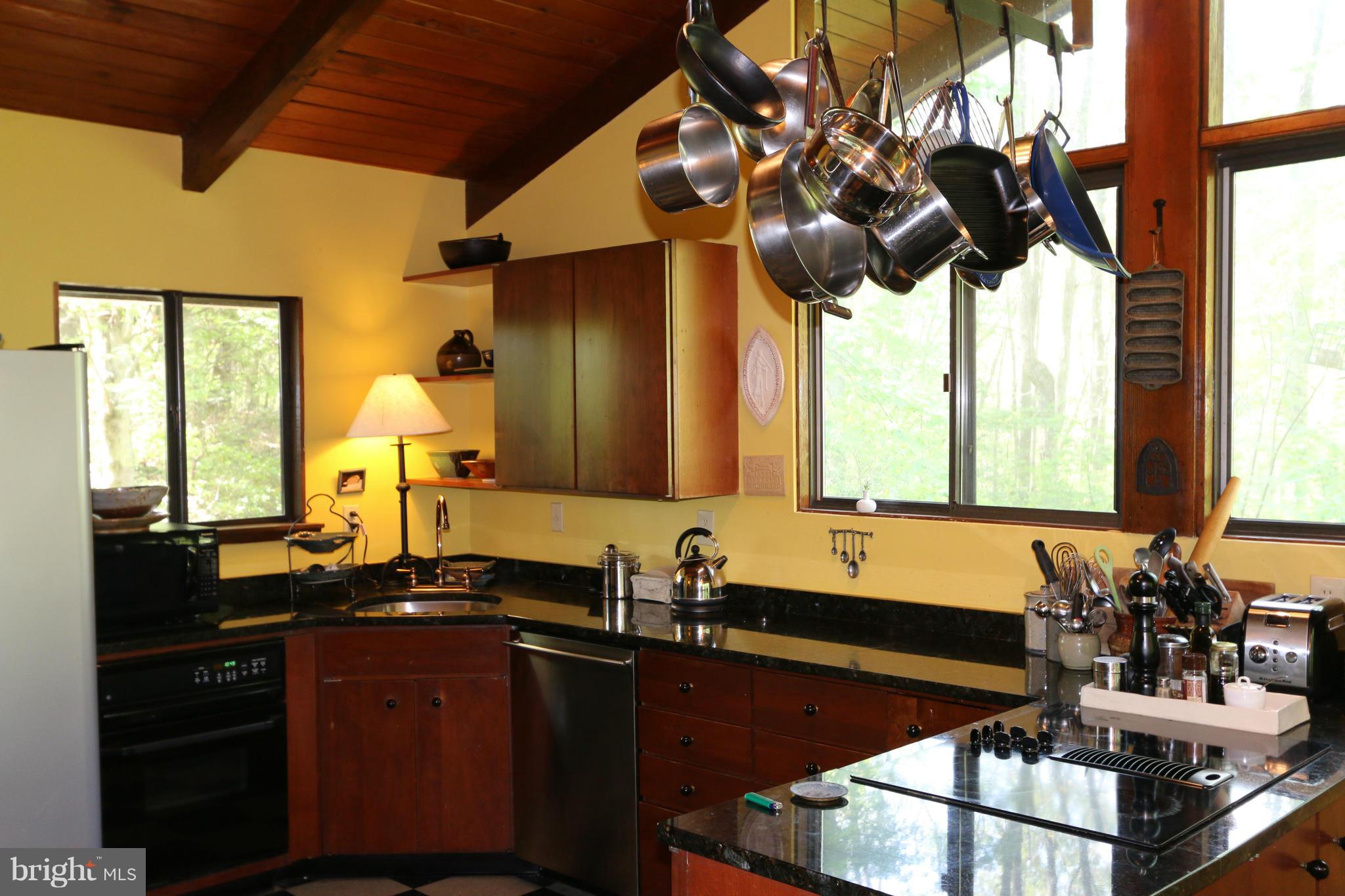 785 Brooke Road Fredericksburg, VA 22405 - Photo 7 of 24 Kitchen