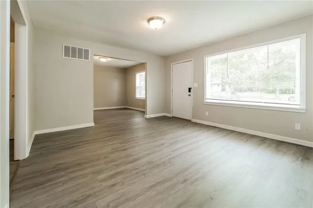 $1,525 | 17228 Cerrito Drive, Belton, MO 64012