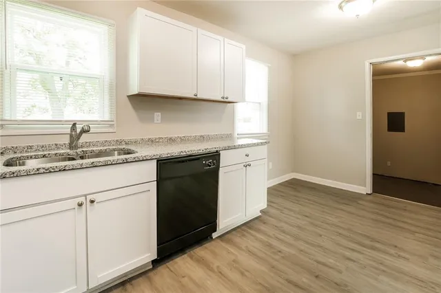 $1,525 | 17228 Cerrito Drive, Belton, MO 64012