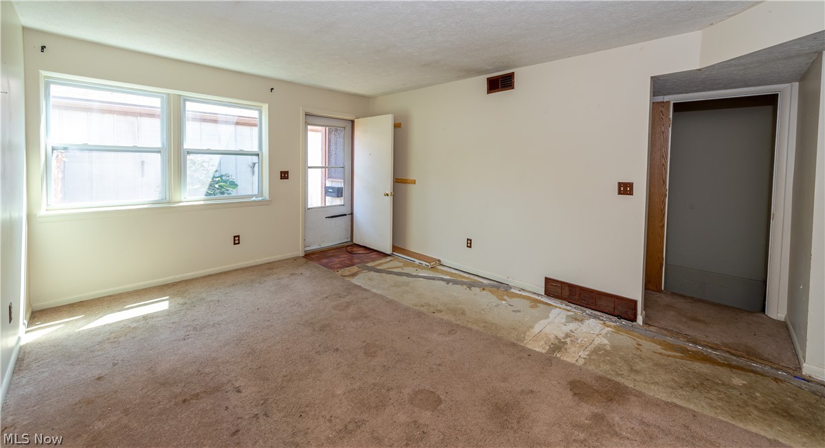 984-986 Clark Road Wadsworth, OH 44281 - Photo 28 of 35 Gallery Image 28