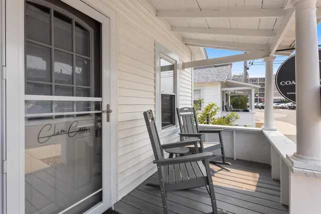 $2,000 | 2 Island Path, Unit 1, Hampton, NH 03842