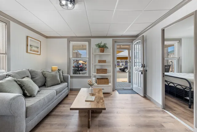 $2,000 | 2 Island Path, Unit 1, Hampton, NH 03842