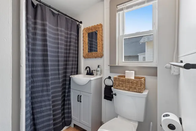 $2,000 | 2 Island Path, Unit 1, Hampton, NH 03842