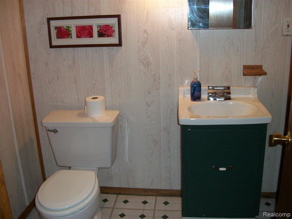 1610 Columbia Road Berkley, MI 48072 - Photo 9 of 14 BASE LAV.JPG